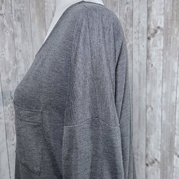 Women's Old Navy 3/4 Sleeve Top | Gray | Loose Fit | Tunic | Small | Scoop Neck - Picture 8 of 12